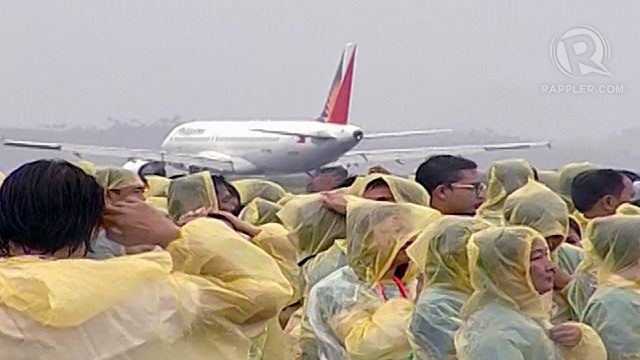 Pope Francis arrives in Leyte to console Yolanda victims