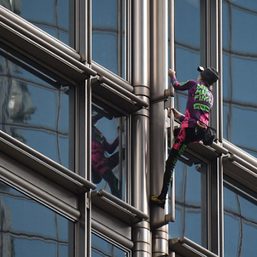 French ‘spiderman’ arrested after climbing Frankfurt skyscraper