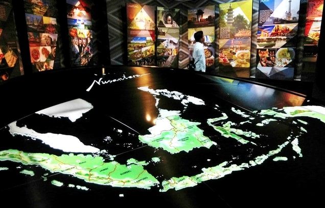 FOTO: Menilik sejarah Nusantara di museum digital Purwakarta