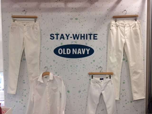 Koleksi Stay White yang anti noda. Foto oleh Yetta Tondang/Rappler. 