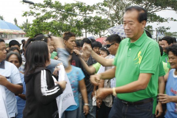 Graft charges filed vs ex-Cam Norte gov over fertilizer scam