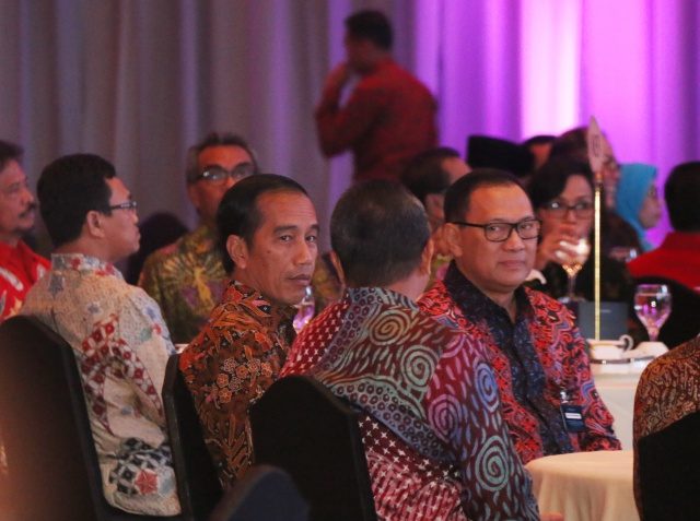 Di depan para bankir, Jokowi mengaku pontang-panting
