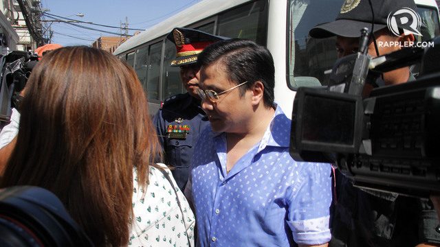 FURLOUGH. Detained Senator Jinggoy Estrada goes for a medical check-up at the Cardinal Santos Memorial Center. File photo by Ben Nabong/Rappler  