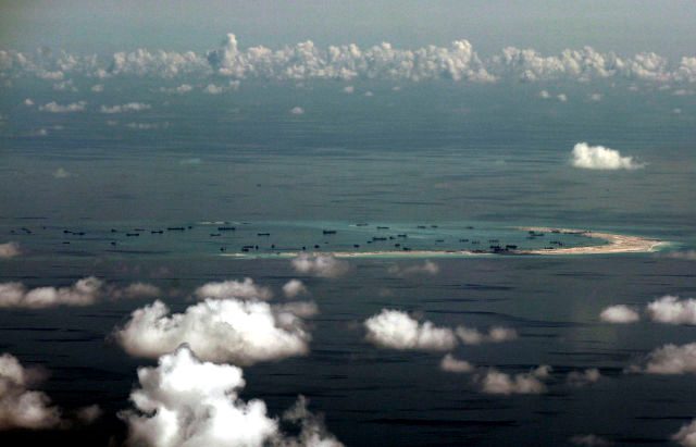 EU urges peaceful settlement in South China Sea