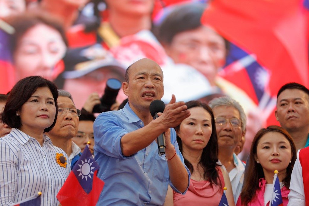 Populist China-friendly mayor to run for Taiwan president