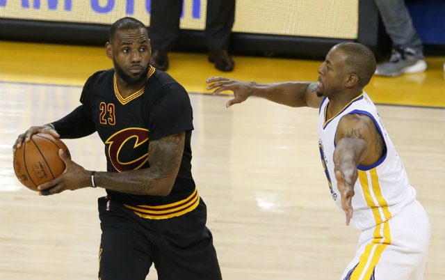 Cavs pounce on short-handed Warriors to extend NBA Finals