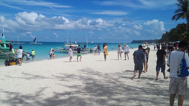 Chinese, Korean tourists top Boracay arrivals
