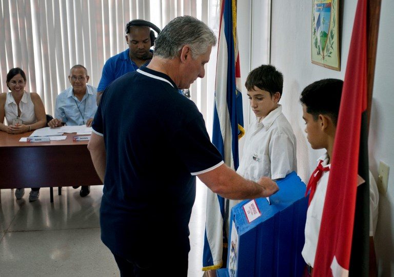 Kuba memberikan suara dalam referendum mengenai konstitusi baru