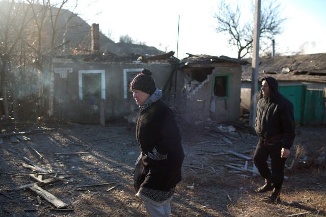 Ukraine rebels announce new offensive as rockets kill 30