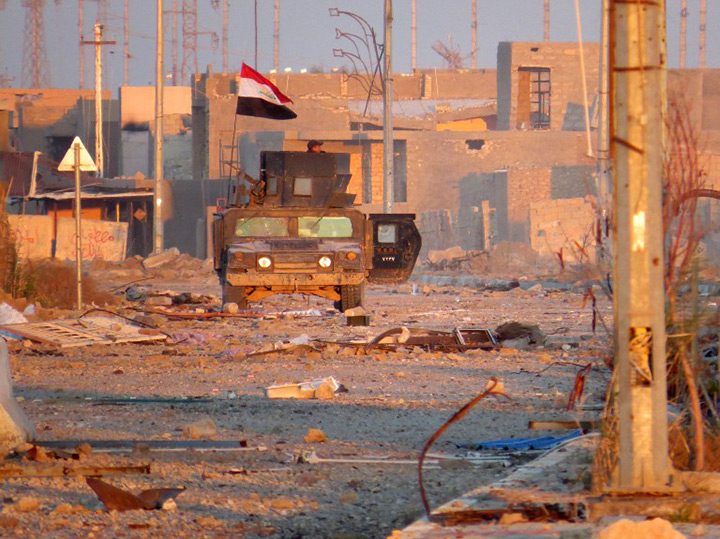 Iraqi forces in fierce battles with ISIS in Ramadi