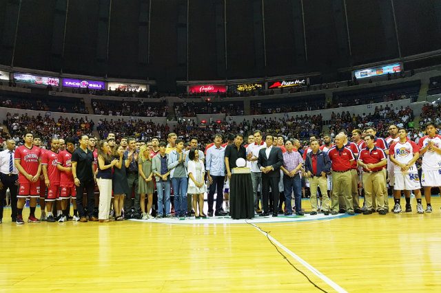 HONOR. Barangay Ginebra and Rain or Shine join in honoring coach Baby Dalupan. Photo from PBA Images  