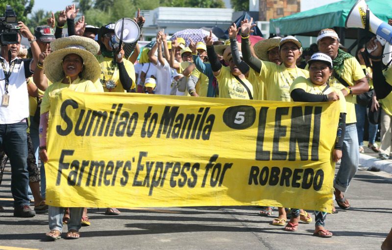 YELLOW MARCH. The Sumilao farmers arrive in Naga city on Friday, April 29, 15 days after launching their caravan to support Leni Robredo in her vice presidential bid. Photo by Team Leni Robredo   