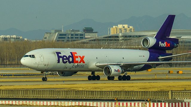 China probes FedEx after Huawei packages misrouted