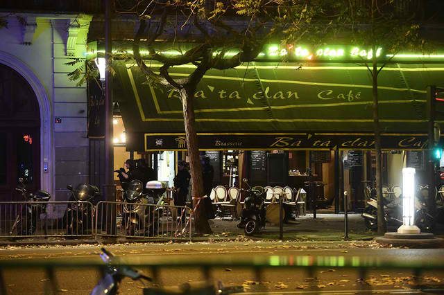 30,000 sign petition to award French nationality to Bataclan guard