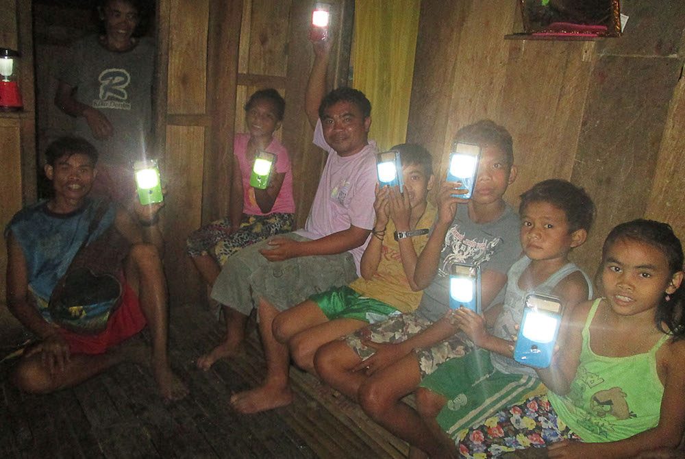 Solar lamps give students glimpse of brighter future