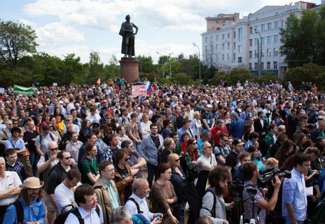 Russian scientists stage rare anti-government demo