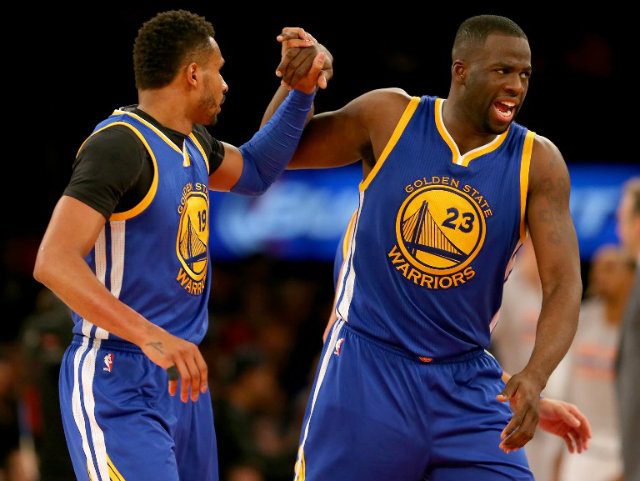 NBA: Warriors click to beat Knicks, Clippers blow out Bulls