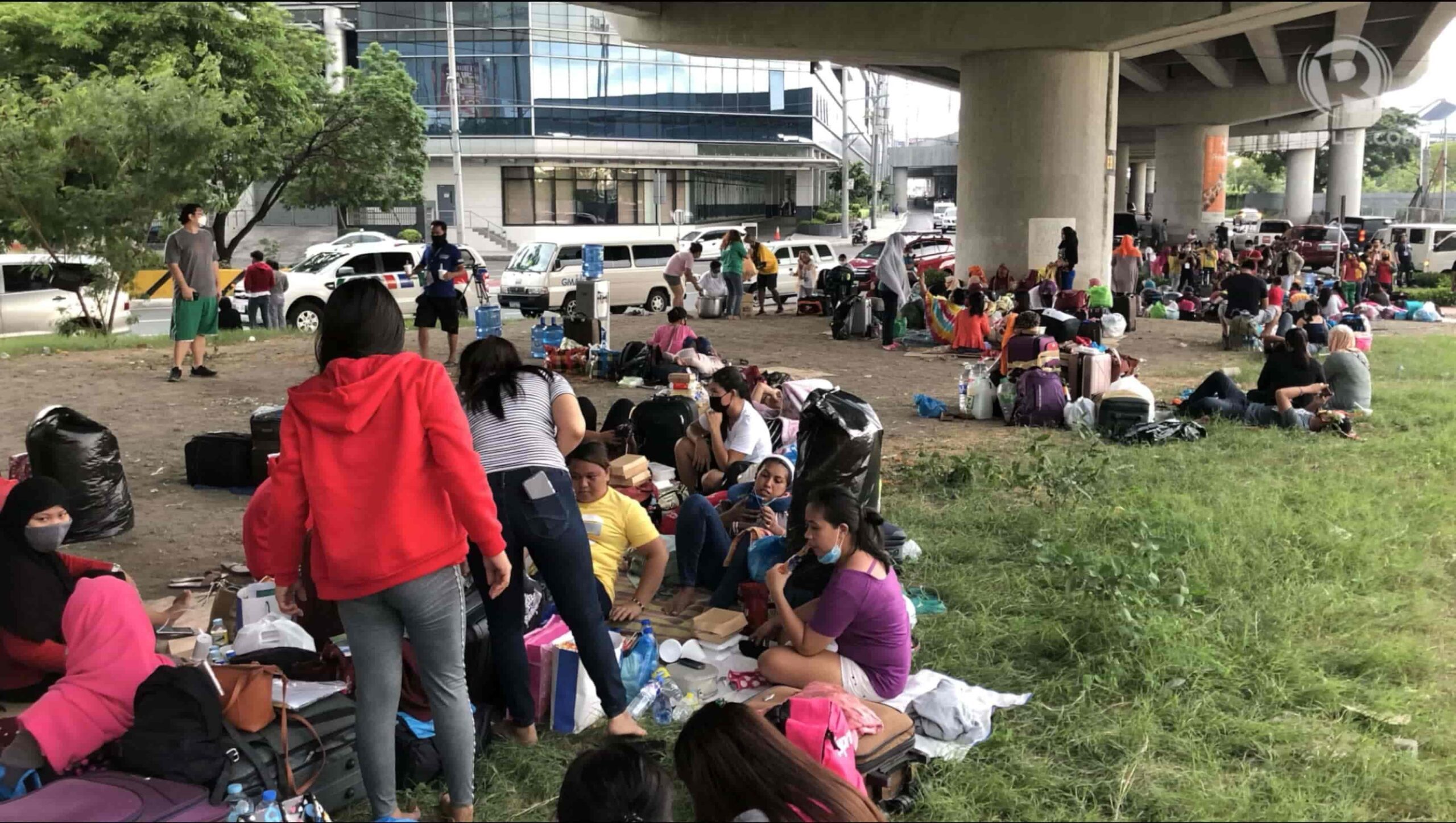WATCH: Stranded workers occupy NAIAX road waiting for flights