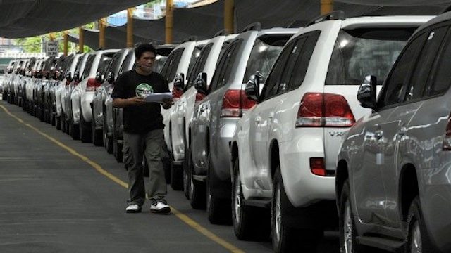 Auto manufacturers urge LTO to release plates sooner