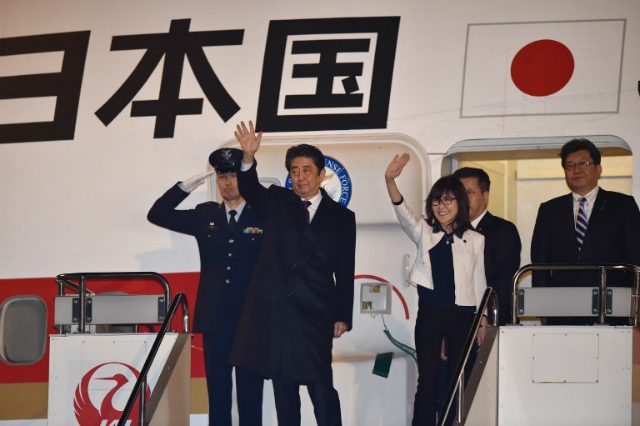Japan’s Abe departs for visit to Pearl Harbor