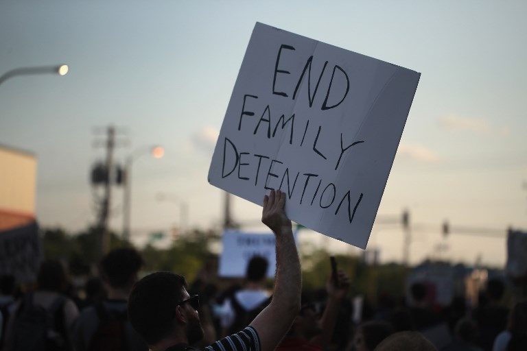 Trump administration says longstanding court decree allows detaining migrant families