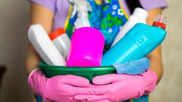 House-cleaning, walking to work, staves off death – study