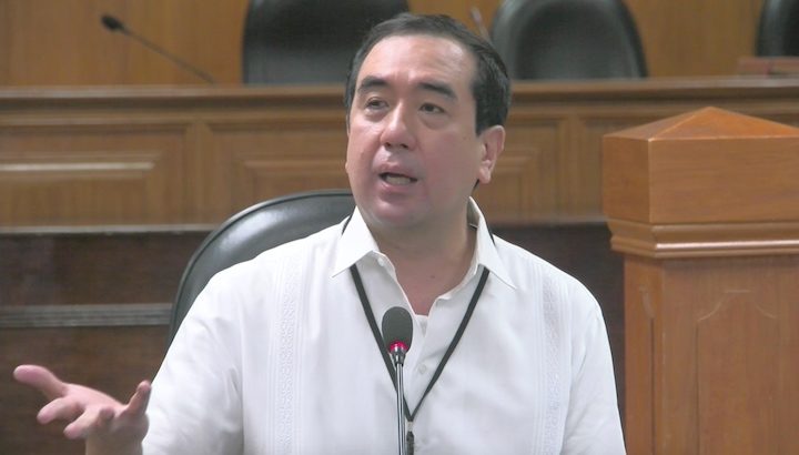 Comelec chief: Wife ‘motivated by greed’