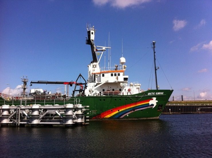 Greenpeace ship Arctic Sunrise returns to warm welcome