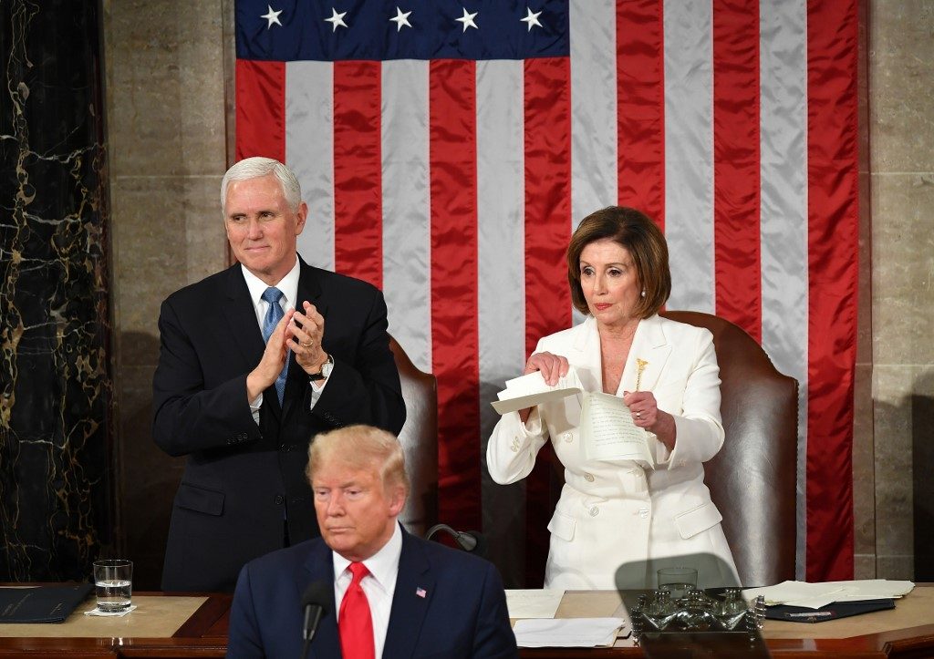 Top Democrat Nancy Pelosi rips copy of Trump speech