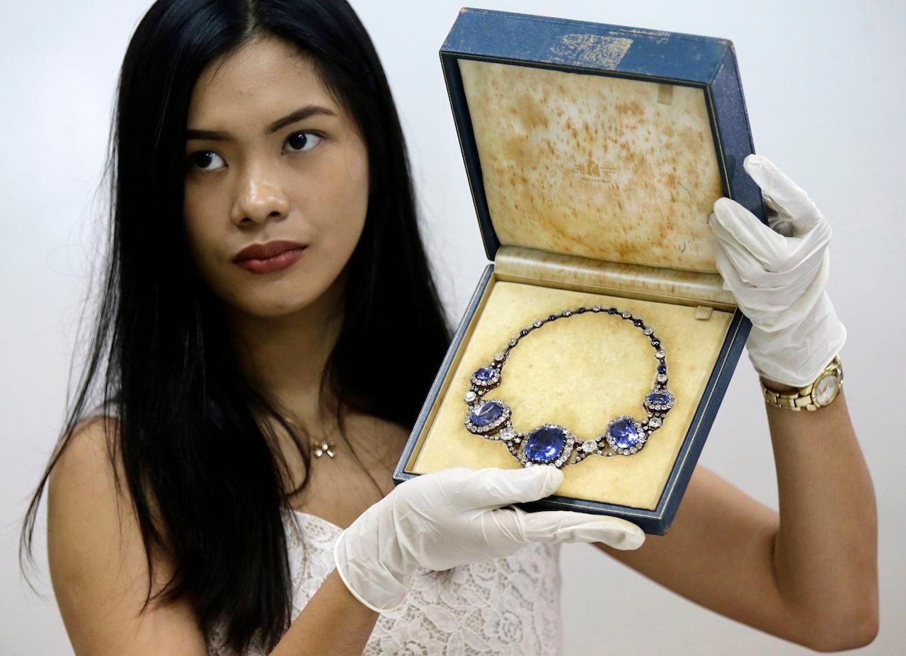 Philippines preparing to auction off Marcos jewels