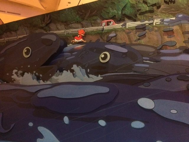 PANEL RAKSASA. Adegan Ponyo mengejar Sosuke di film 'Ponyo on the Cliff by the Sea' ditampilkan dalam bentul panel raksasa. Foto oleh Yetta Tondang/Rappler 