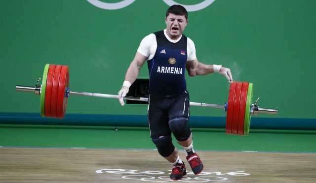 WATCH: Olympic weightlifter dislocates elbow in horrifying accident