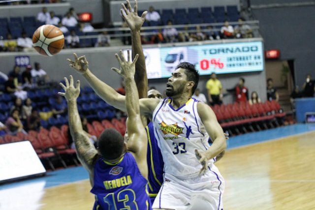 EXPERIENCE. Ranidel De Ocampo will once again share experience he gained from Gilas Pilipinas to Talk 'N Text. File Photo from PBA Images 