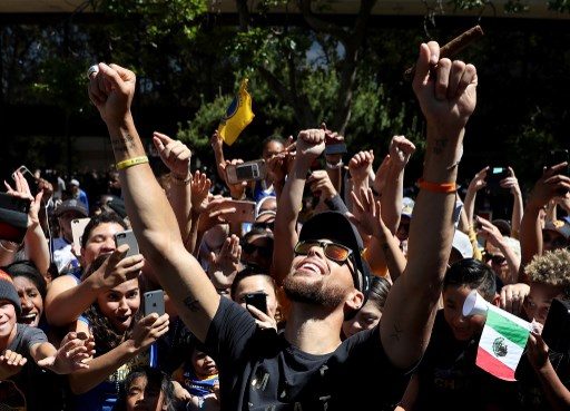 Warriors celebrate NBA crown with street parade