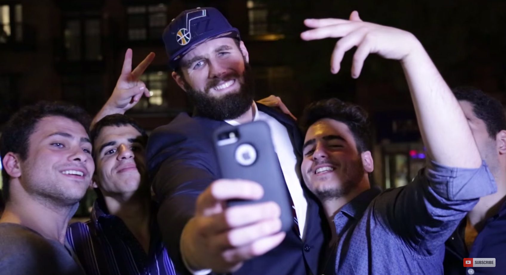 WATCH: Guy pretends to be NBA Draft pick, enjoys NYC night life