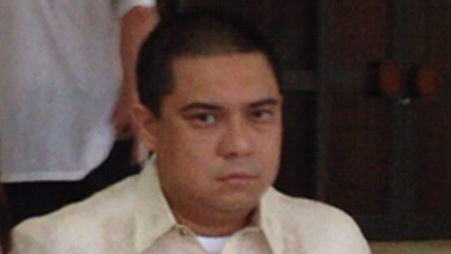 Cop dies, Mikey Arroyo injured after Pampanga car crash