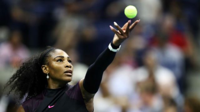 Serena, Murray storm through on rainy day at US Open