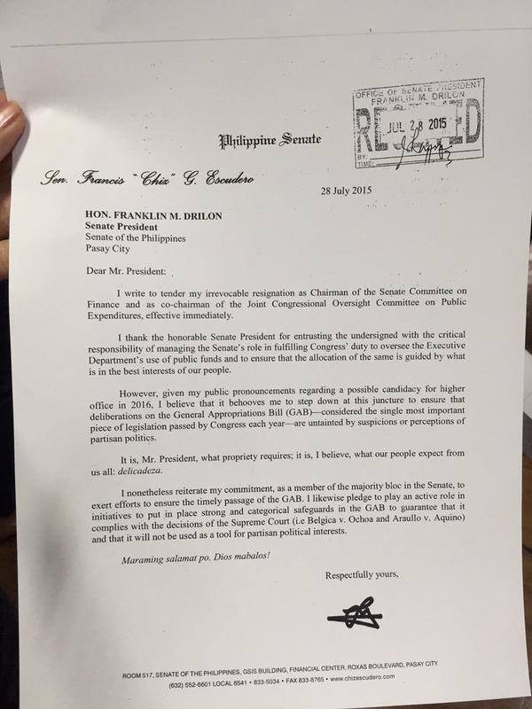 Senator Francis Escudero's resignation letter addressed to and approved by Senate President Franklin Drilon. (Photo by Camille Elemia/Rappler) 