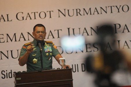 Panglima TNI menegaskan tetap setia kepada pemerintahan Jokowi-JK