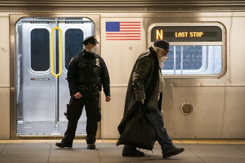 New York’s ‘lifeline’ subway halts 24-hour service