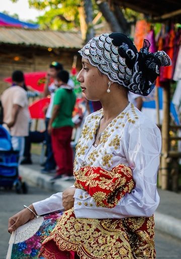 COLORS OF CULTURE. A Tausug woman wears 'Batawi', a traditional attire