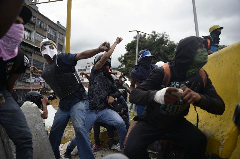 Fears mount over Venezuela as death toll passes 100