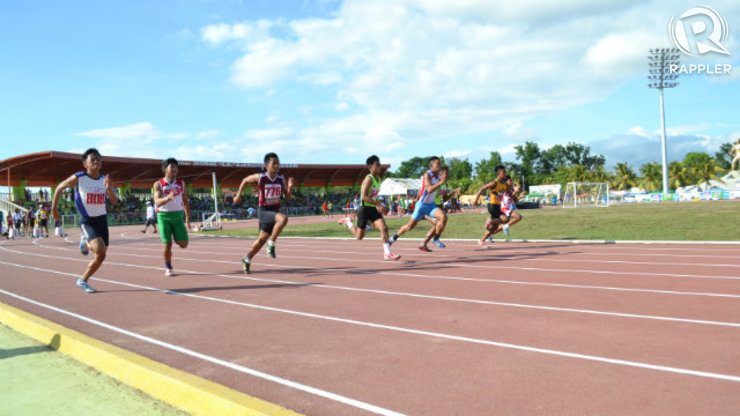 Elementary boys 100-meter dash. Photo by Lance Aquino/Rappler
