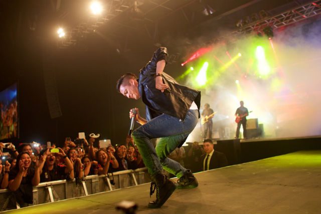 BAMBOO. Bamboo gets closer to fans at the Dubai World Trade Centre on October 31. Photo by Jonathan Walley/Spicy Lemon