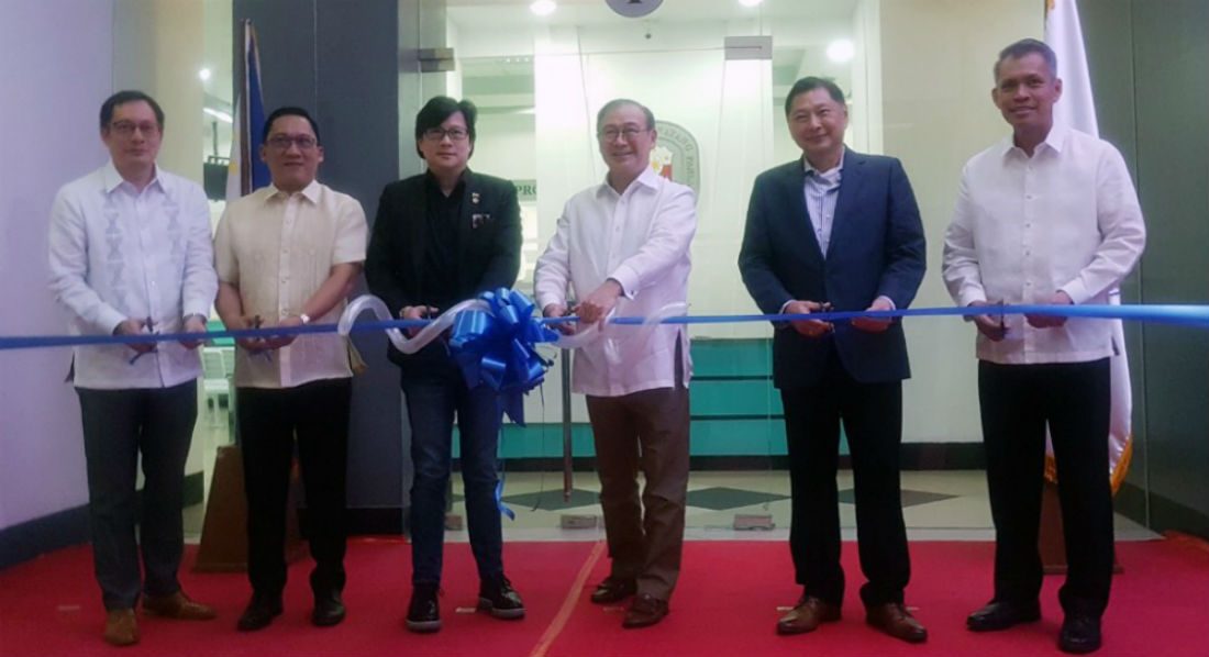 DFA opens new authentication center in Cebu