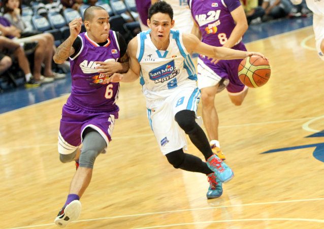 IN PHOTOS: Air21 takes Game 1 from San Mig Coffee