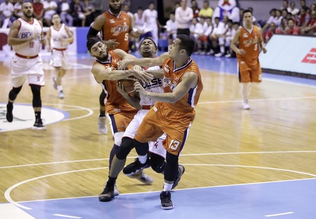 Meralco douses cold water on Wright’s explosion to nip Phoenix in OT