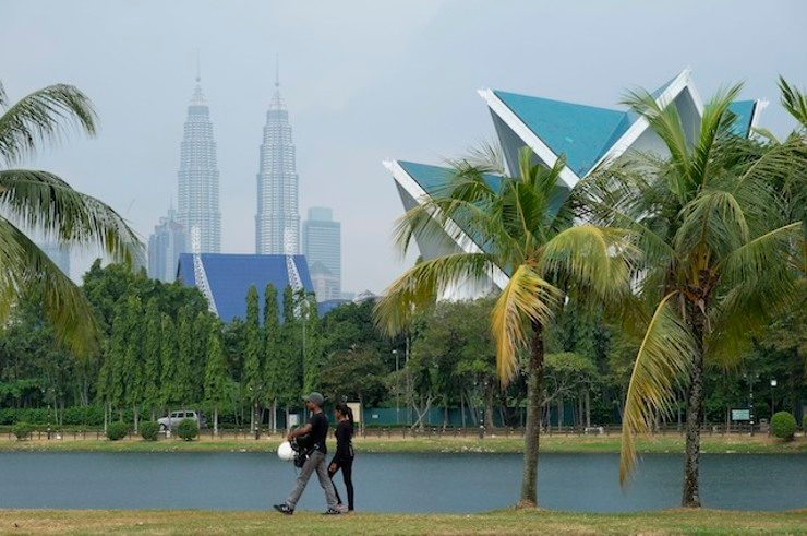 Twin air disasters threaten Malaysian tourism push