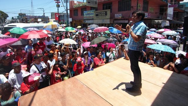 Bongbong Marcos menginjakkan kaki di wilayah asal Robredo