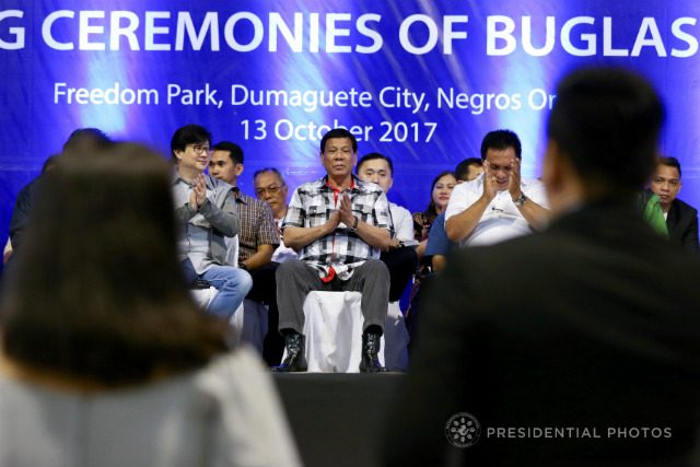 ‘Paranoid’ Duterte hit for eyeing revolutionary gov’t